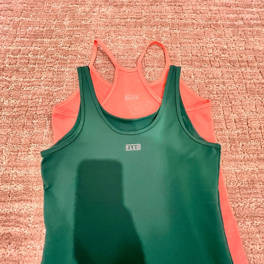 Fleo Women's Green and Coral Swim Tops